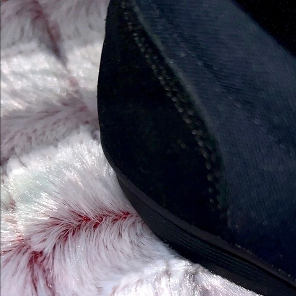 Skechers Black Slip-On Loafers for Everyday Comfort - Picture 9 of 16